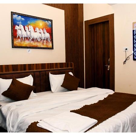 Tirupati Balaji Inn Bageshwar Dham Basari Exterior photo
