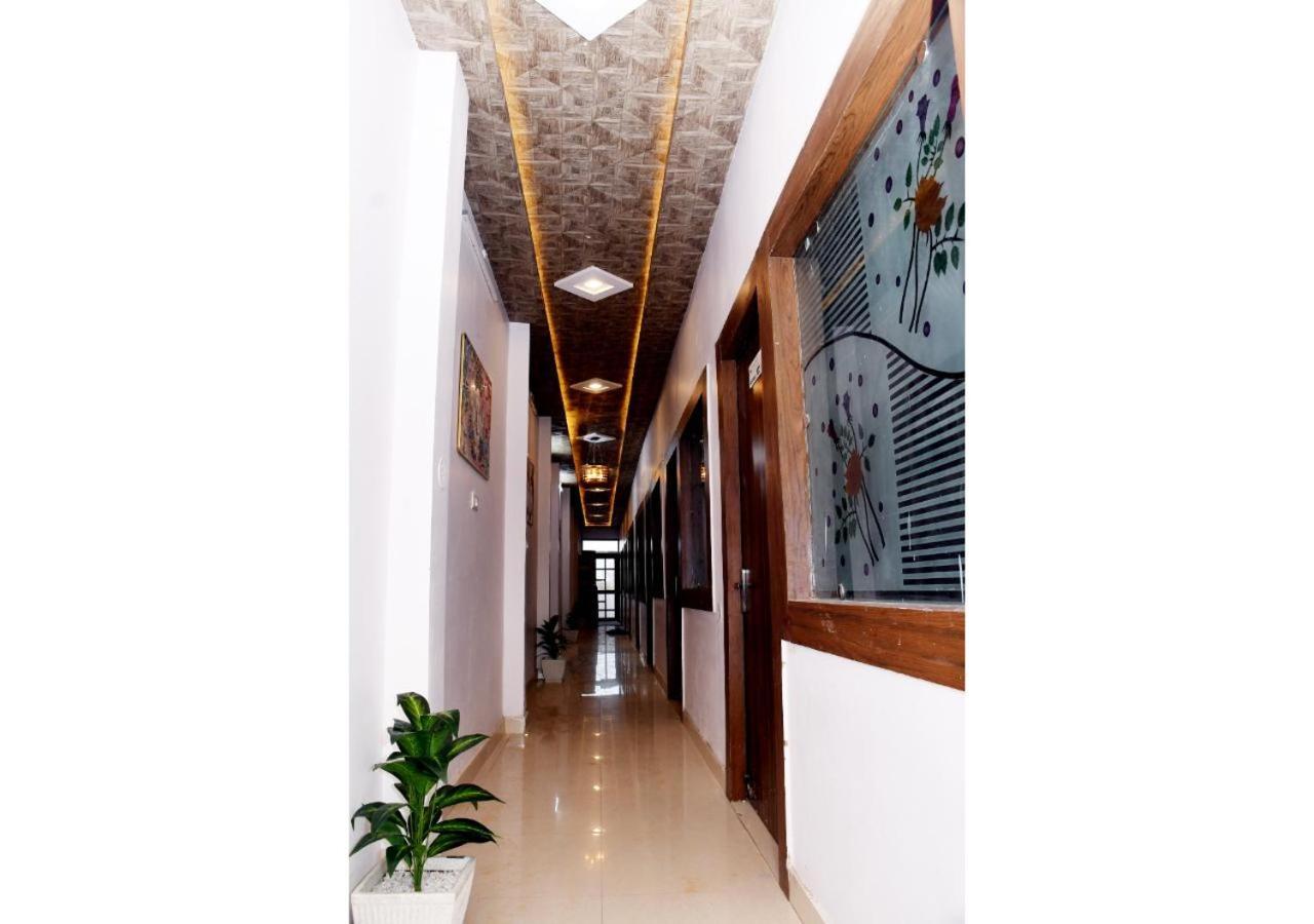 Tirupati Balaji Inn Bageshwar Dham Basari Exterior photo