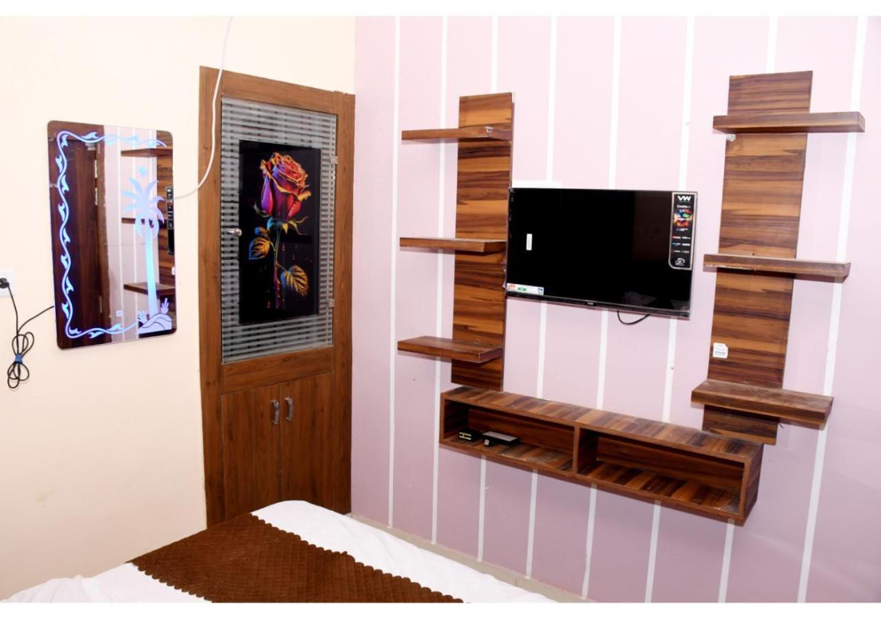 Tirupati Balaji Inn Bageshwar Dham Basari Exterior photo